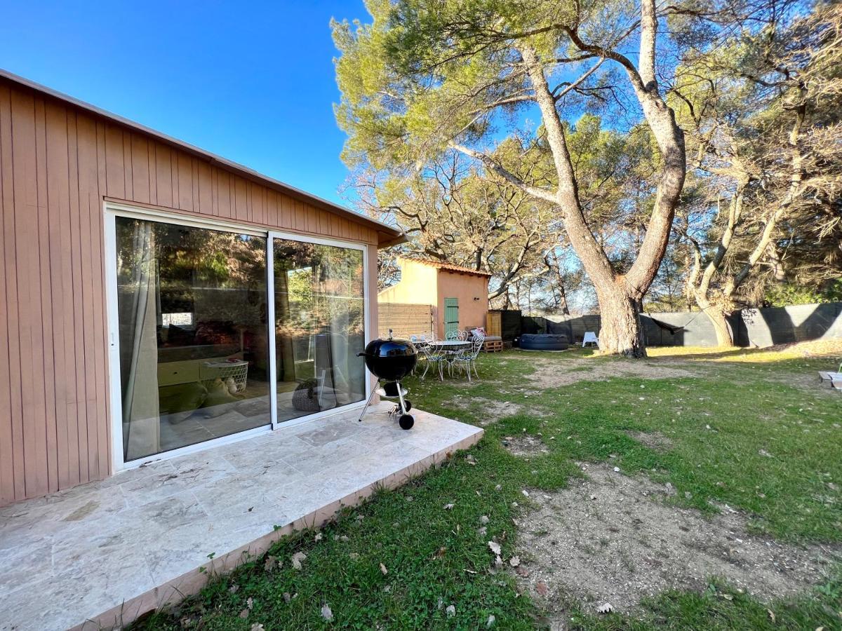 Maison Provencale Au Calme De La Campagne Avec Jacuzzi Aix-en-Provence Exterior photo